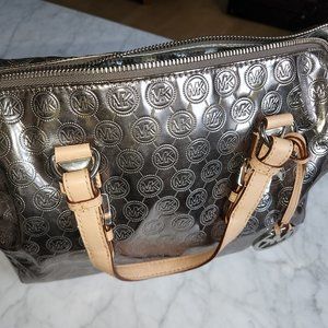 Never used- MICHAEL MICHAEL KORS Metallic Silver Mirror Signature -